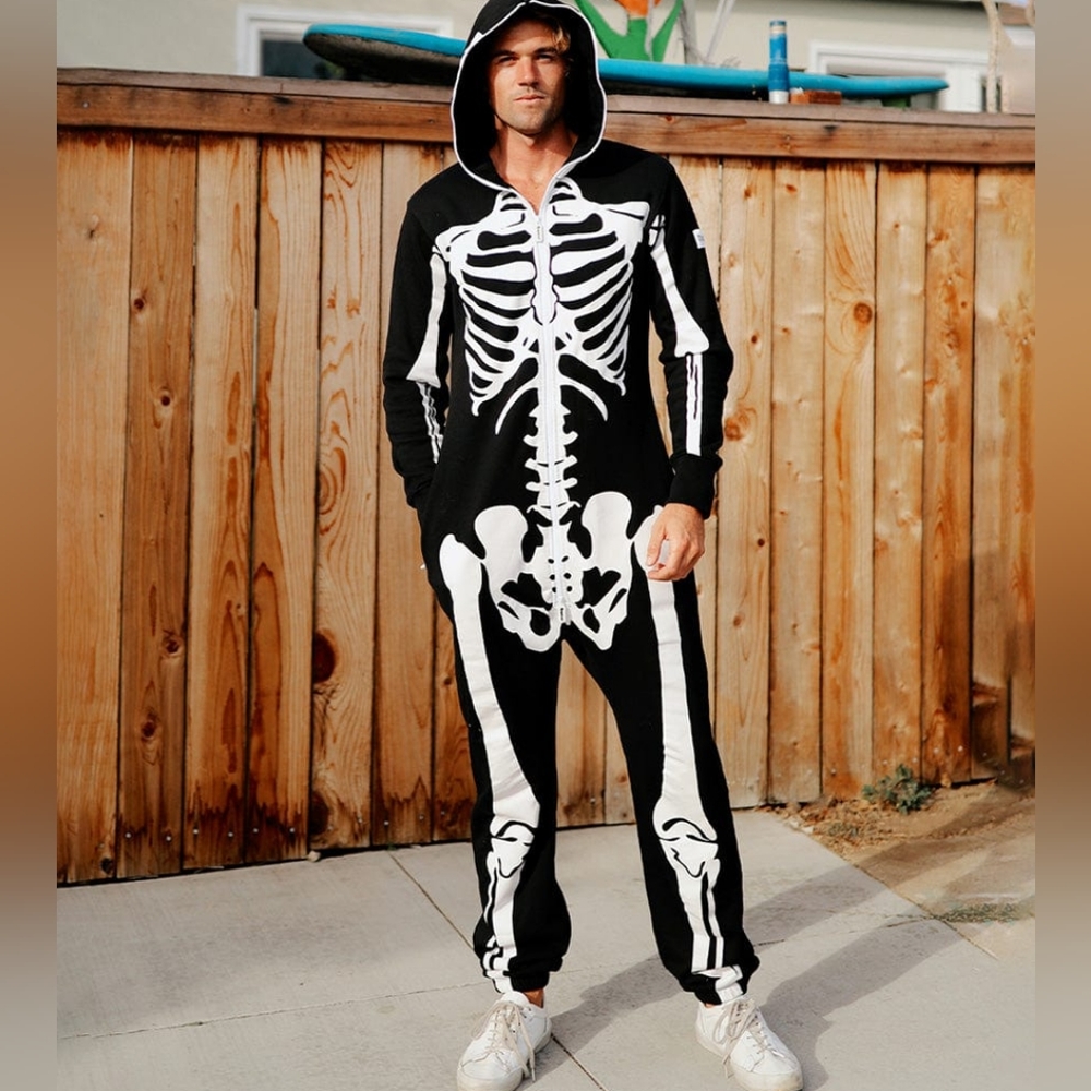 NWT full zip tipsy elves skeleton onesie costume